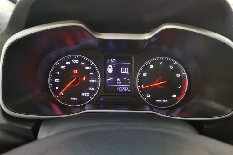 Used MG ZS 2020 Global Bestseller with 1.5L Engine Manual Transmission and a Massive 65-Inch Panoramic Sunroof Version