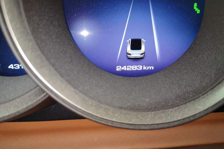 Used ORA Lightning Cat 2022 555 km Luxury Edition
