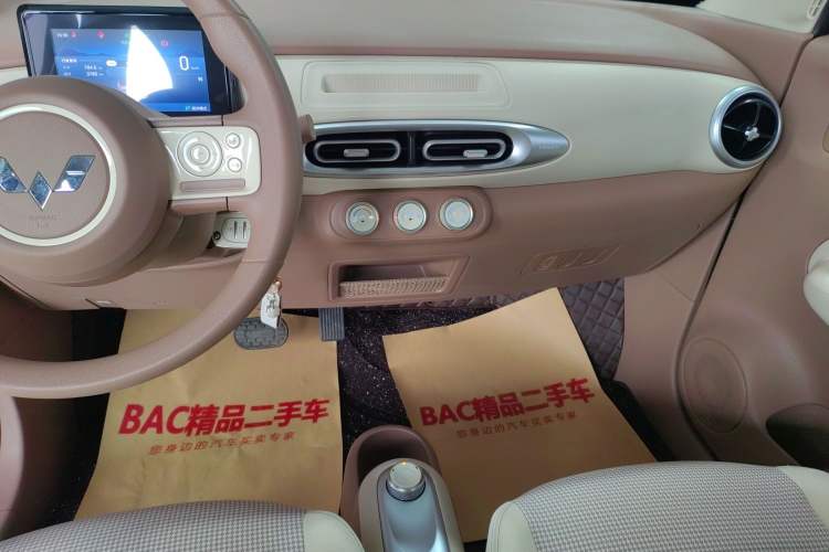 Used Wuling Hongguang MINIEV 2025 Four-Door Version Advanced Edition