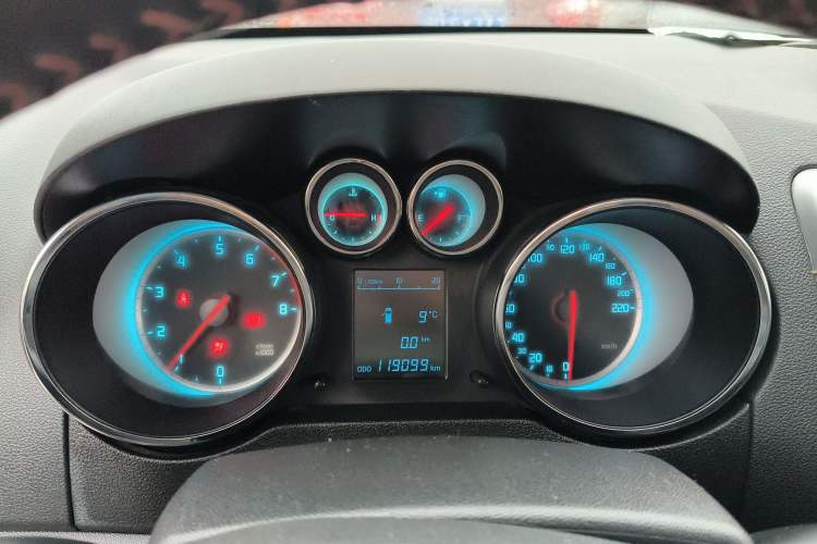 Used Changan CS35 2014 1.6L Manual Luxury Model China IV Standard
