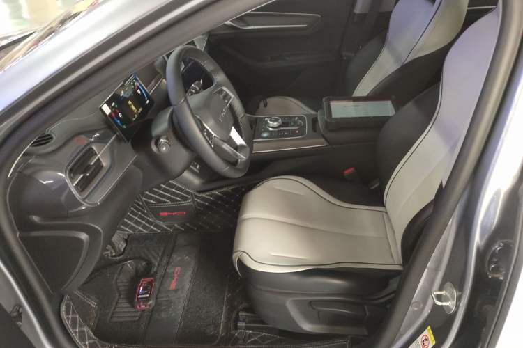 Used BYD Destroyer 05 2024 HONOR Edition DM-i 55KM Luxury Model
