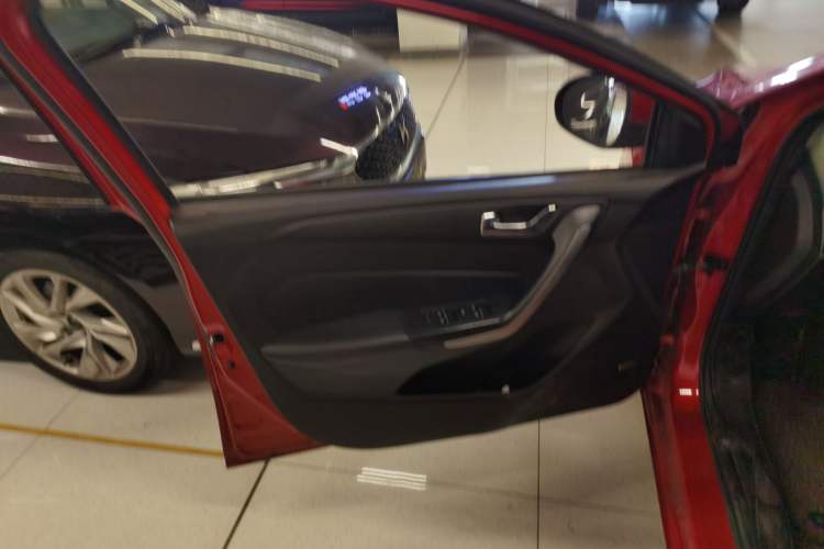 Used Chery Arrizo 5 2017 1.5L Manual Lingchao Edition
