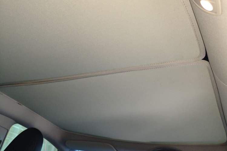 Used Tesla Model Y 2023 Rear-Wheel-Drive Version
