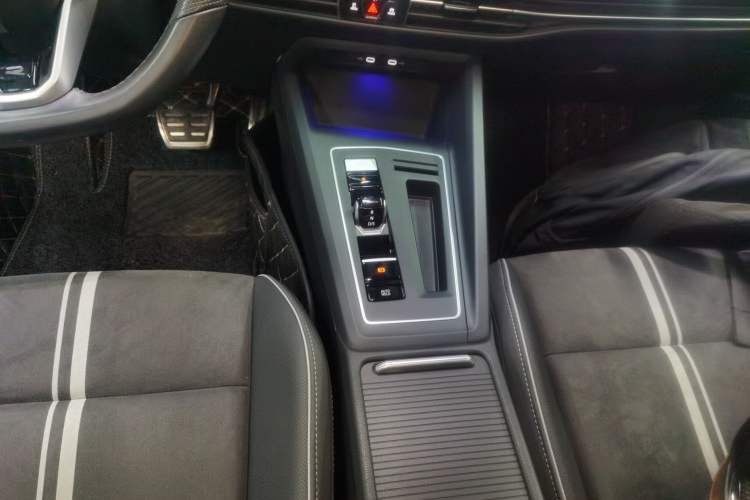 Used Volkswagen Golf 2023 Facelift 280TSI DSG R-Line Lite