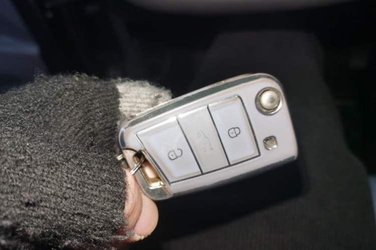 Used Volkswagen Tharu 2024 300TSI Two-Wheel-Drive Full Moon Edition