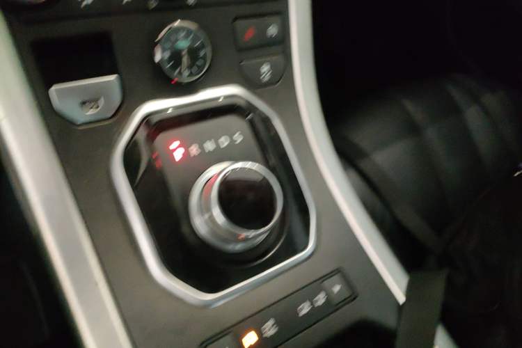 Used Land Rover Range Rover Evoque 2015 2.0T Five-Door Zhiyao Edition
