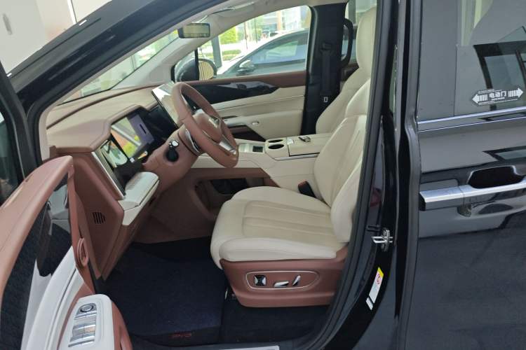 Used BYD Xia 2025 DM-i 1.5T 180km Excellence Model
