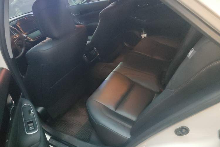 Used Toyota Crown 2015 2.0T Fashion Edition