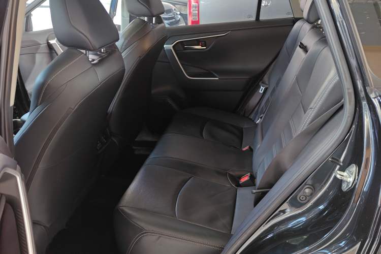 Used Toyota Wildlander 2021 2.0L CVT Two-Wheel Drive Luxury Edition