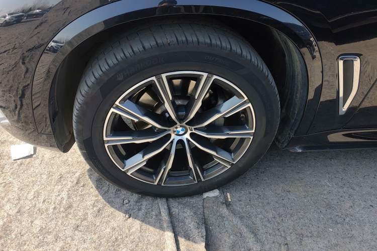 Used BMW X5 2022 Restyled xDrive 30Li Luxury Version M Sport Package