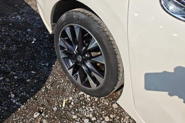 Used Nissan Lannia 2019 1.6L CVT Smart Connect Smart Cool Version China VI Standard
