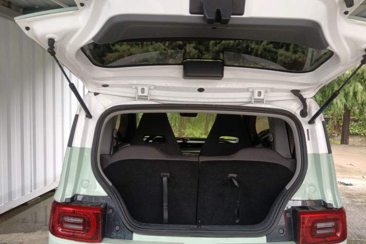 Used Wuling Hongguang MINIEV 2021 Macaron Premium Model – Lithium Iron Phosphate
