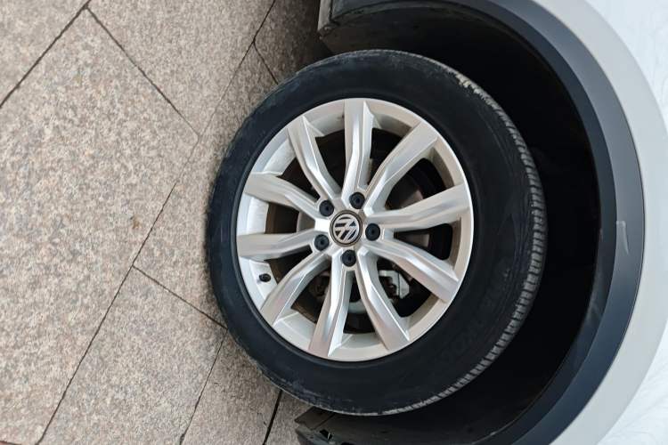 Used Volkswagen T-ROC 2018 280TSI DSG Two-Wheel Drive Advanced Version China V Emission Standard
