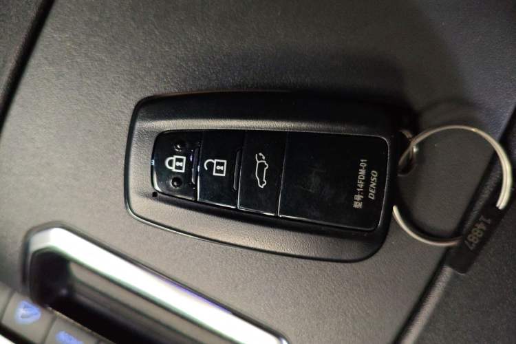 Used Toyota Crown Land Cruiser 2022 2.0T Four-Wheel Drive Jingzun Edition
