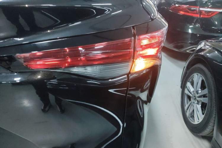 Used Toyota Granvia 2023 2.5L Hybrid Prestige PLUS Edition