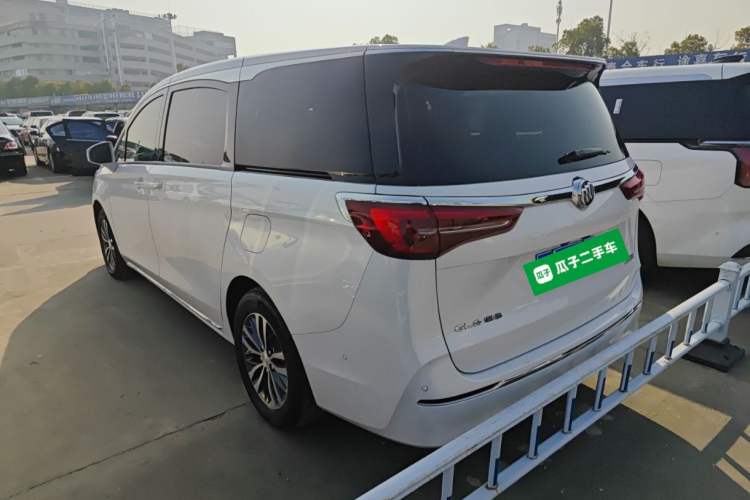 Used Buick GL8 2023 ES Lu Zun Deluxe Model
