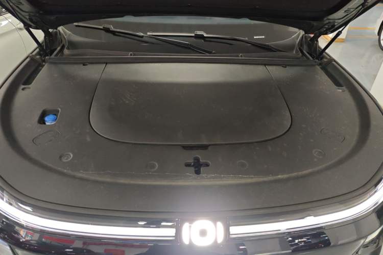 Used  Q07 2025 215 Flagship PLUS
