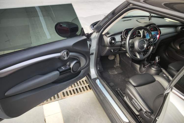 Used  MINI 2022 Updated 1.5T COOPER Classic Edition