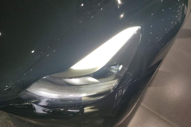 Used Tesla Model Y 2022 Long-Range All-Wheel-Drive Version
