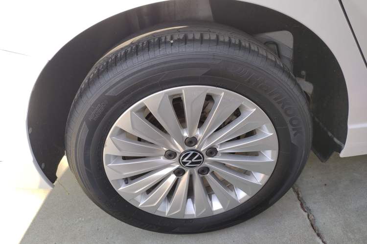 Used Volkswagen Lavida 2021 1.5L Automatic Comfort Edition
