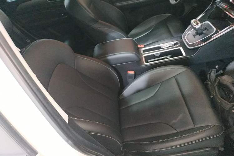 Used Haval M6 2021 PLUS 1.5T DCT Luxury Smart Connectivity Model