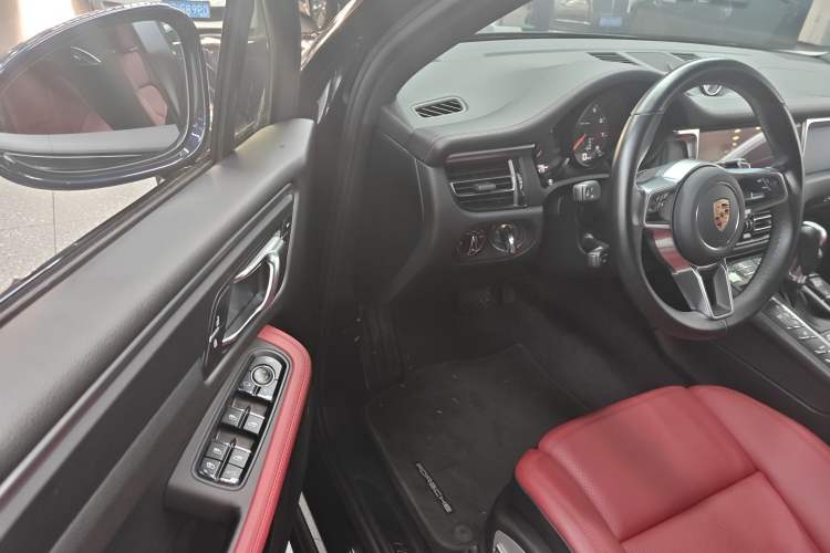 Used Porsche Macan 2018 Macan 2.0T