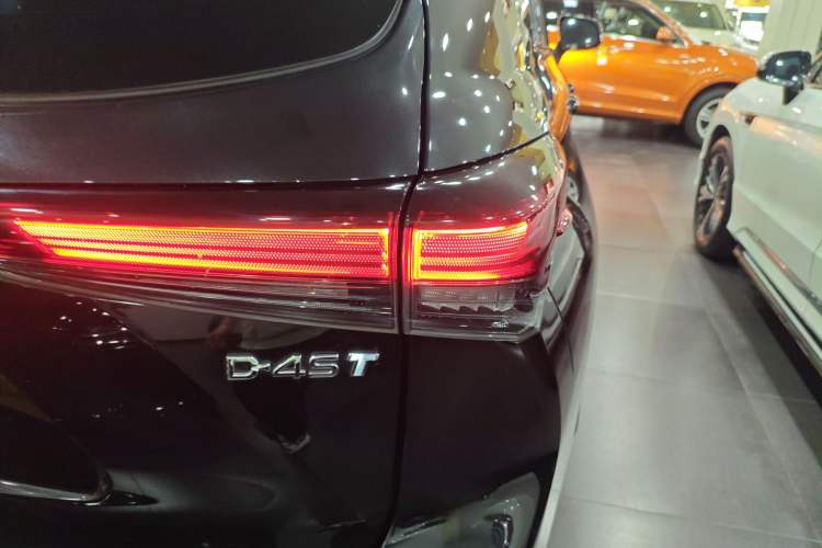 Used Toyota Crown Kluger 2022 2.0T Four-Wheel Drive Prestige Edition
