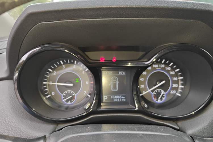 Used JMC Yusheng S350 2016 2.0T Automatic All-Wheel Drive Gasoline Luxury Edition 5 Seats
