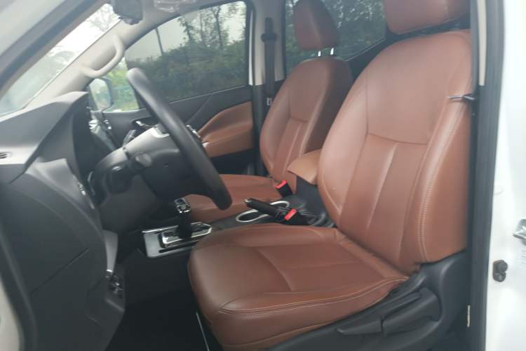 Used Dongfeng Ruichi 6 2021 2.3T Automatic Two-Wheel Drive Diesel Luxury Long-Box M9T
