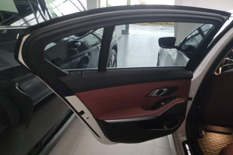 Used BMW 3 Series 2025 325Li M Sport Package
