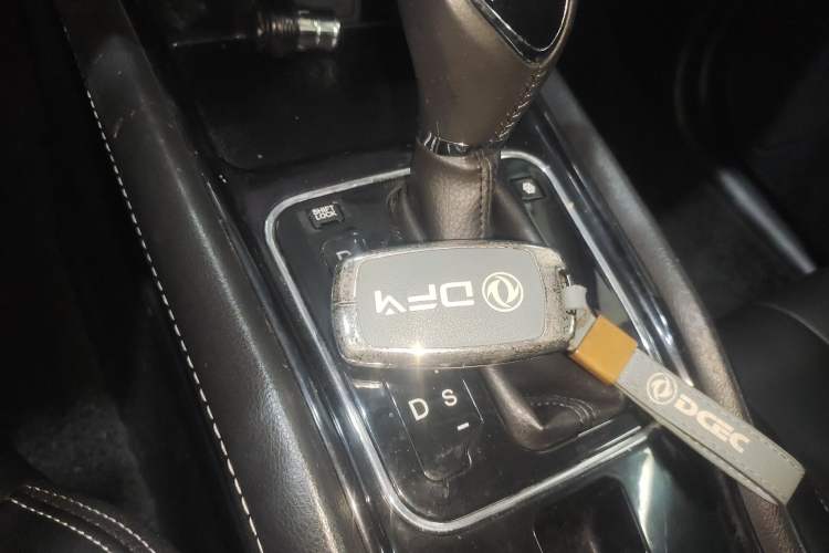 Used Dongfeng Fengon 580 2017 1.5T CVT Luxury Model
