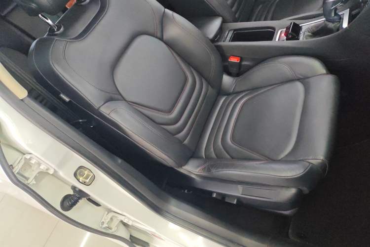 Used  4S 2016 1.6T Automatic Smart Edition THP160
