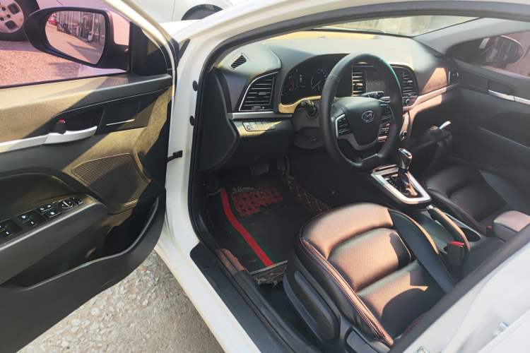 Used Hyundai Elantra 2016 1.6L Automatic ZhiXuan – Elite Version