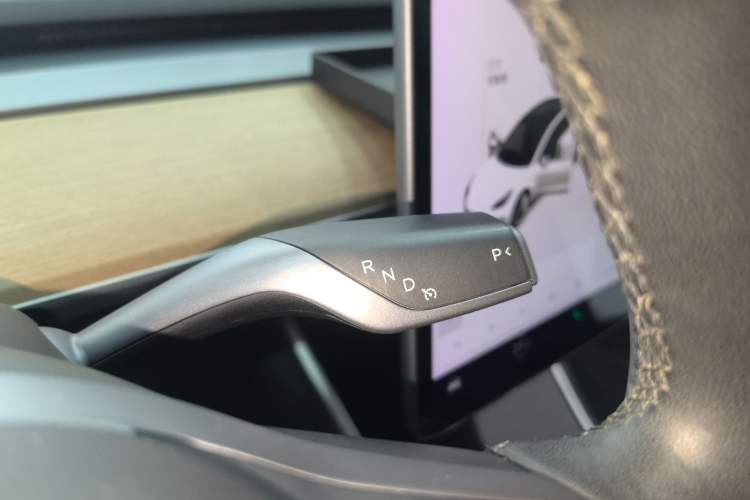 Used Tesla Model 3 2019 Standard Range Rear-Drive Upgraded Version
