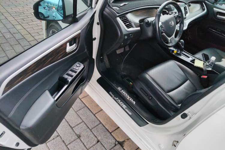 Used Honda Jade 2017 210 TURBO CVT Luxury Edition 5 Seats
