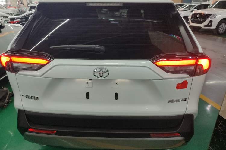 Used Toyota RAV4 2023 2.0L CVT Two-Wheel Drive Fashion Plus Edition