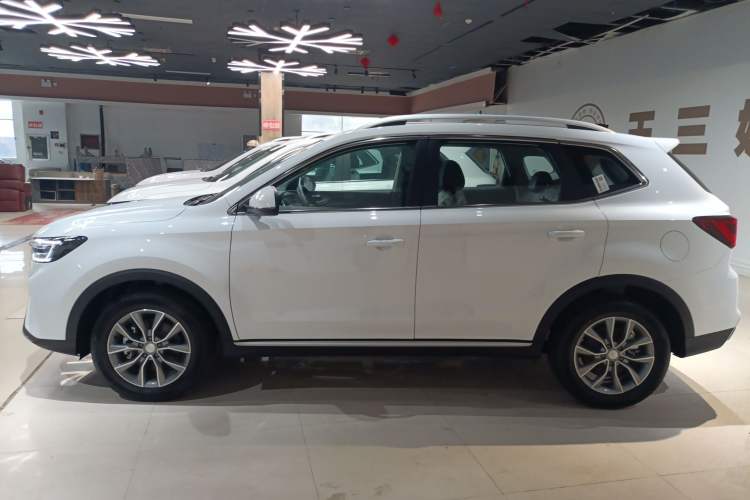 Used Roewe RX5 2025 PLUS 330TGI Automatic Trendsetting Smart Edition
