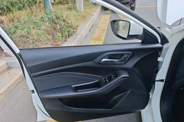 Used MG 5 2021 180 DVVT CVT Youth Luxury Edition
