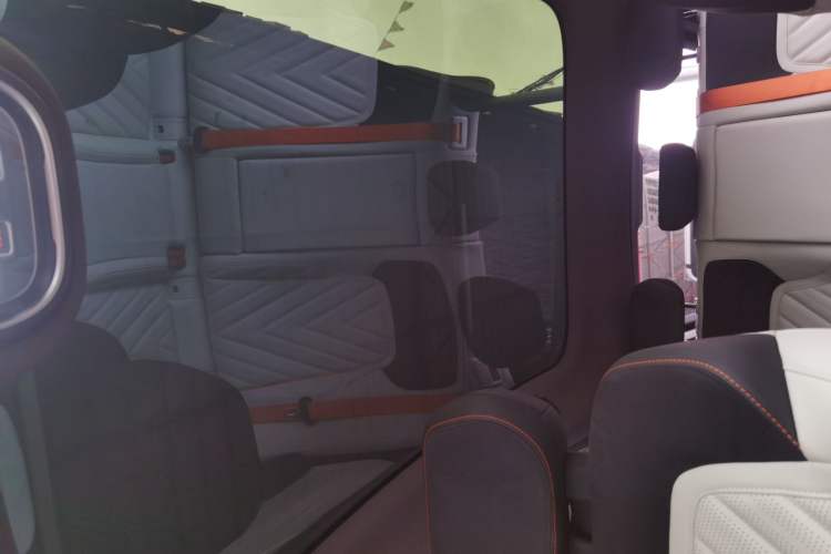 Used  SL03 2023 135Plus Range-Extended Version
