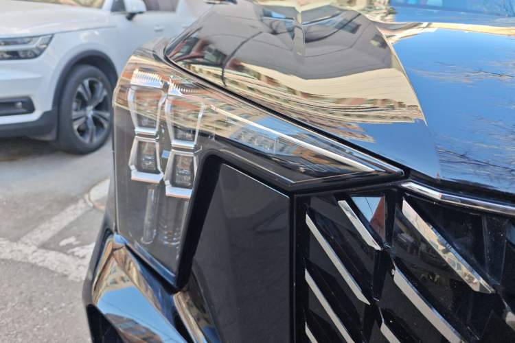 Used GAC Trumpchi GS8 2022 Linghang Series 2.0 TGDI Two-Wheel-Drive Luxury Smart Connectivity Version (7 Seats)