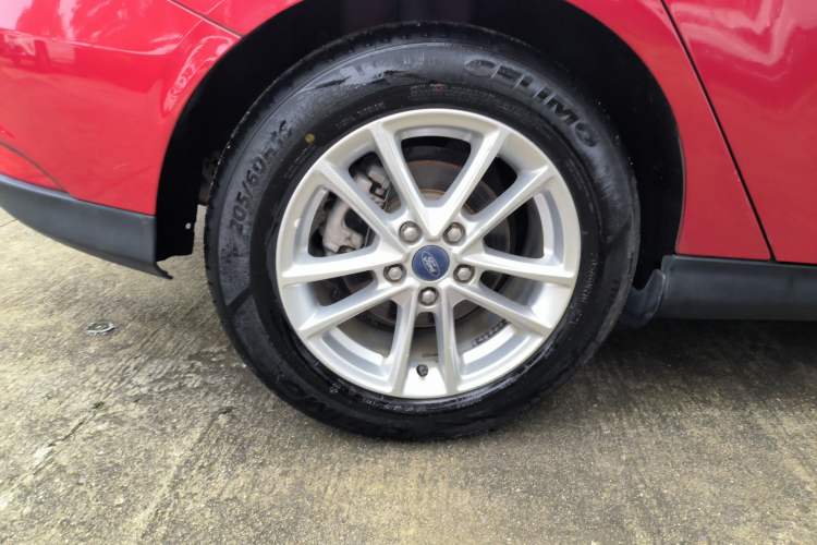 Used Ford Focus 2015 Hatchback 1.6L Automatic Fashion Edition