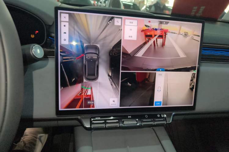 Used Zeekr 7X 2025 100 kWh Long-Range Rear-Wheel Drive with Intelligent Driving Features
