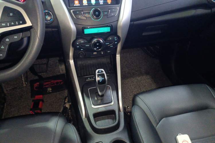 Used BYD Yuan New Energy 2018 EV360 Smart Connected Cool Model
