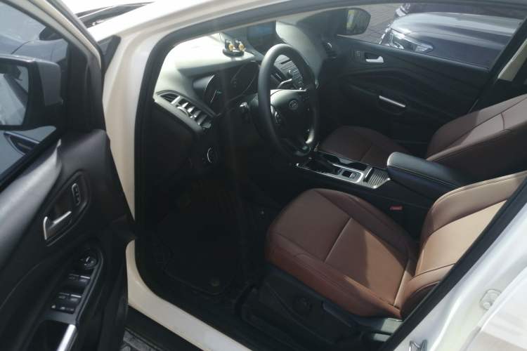 Used Ford Kuga 2017 EcoBoost 180 Two-Wheel-Drive Elite Trim
