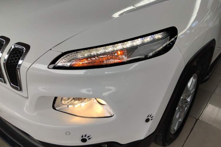 Used  Cherokee 2017 2.0L Superior Edition