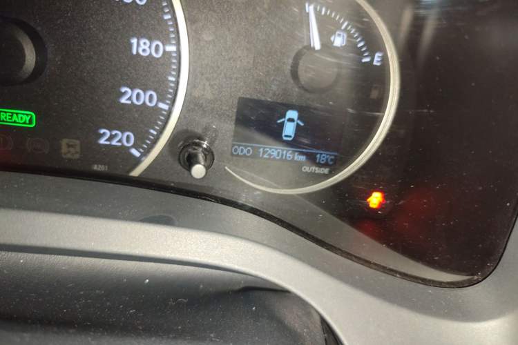 Used Lexus CT 2017 CT200h Elite Edition Two-Tone China V Standard