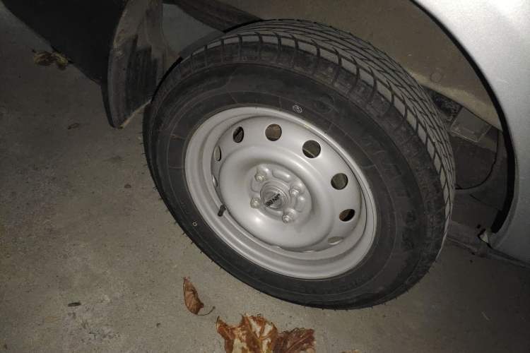 Used Jinbei Hiace X30 2023 1.5L Super-Enjoyment Van 2/5 Seats Non-Air-Conditioned Version SWC15M
