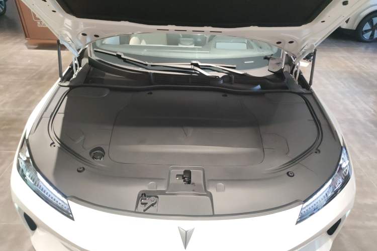 Used  SL03 2023 200Max Range-Extended Version
