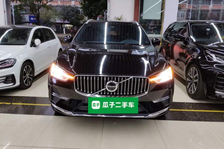 Used Volvo XC60 2022 B5 4x4 Zhiyi Luxury Edition
