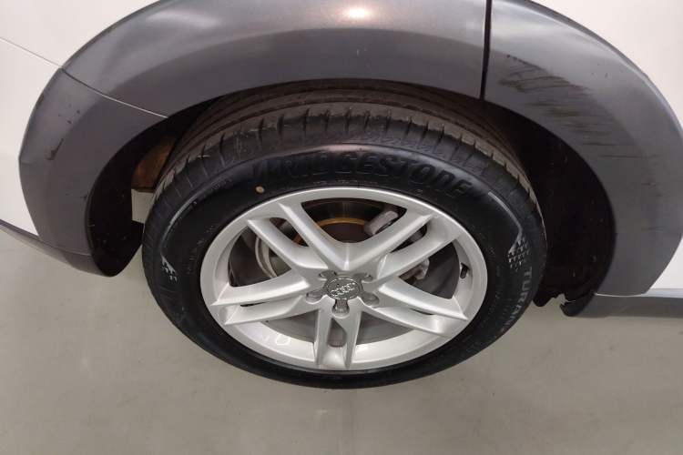 Used Audi Q5 2017 Plus 40 TFSI Technology Model